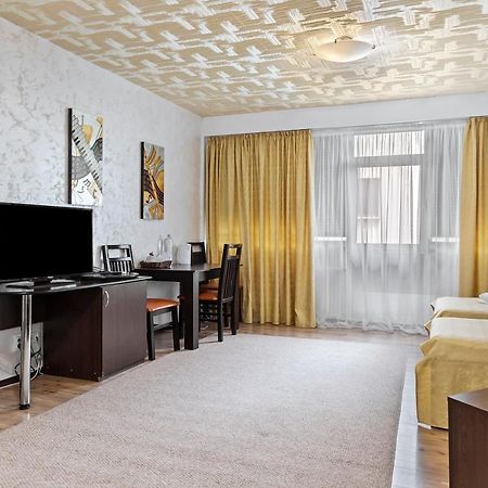 Hotel Charter Otopeni Εξωτερικό φωτογραφία