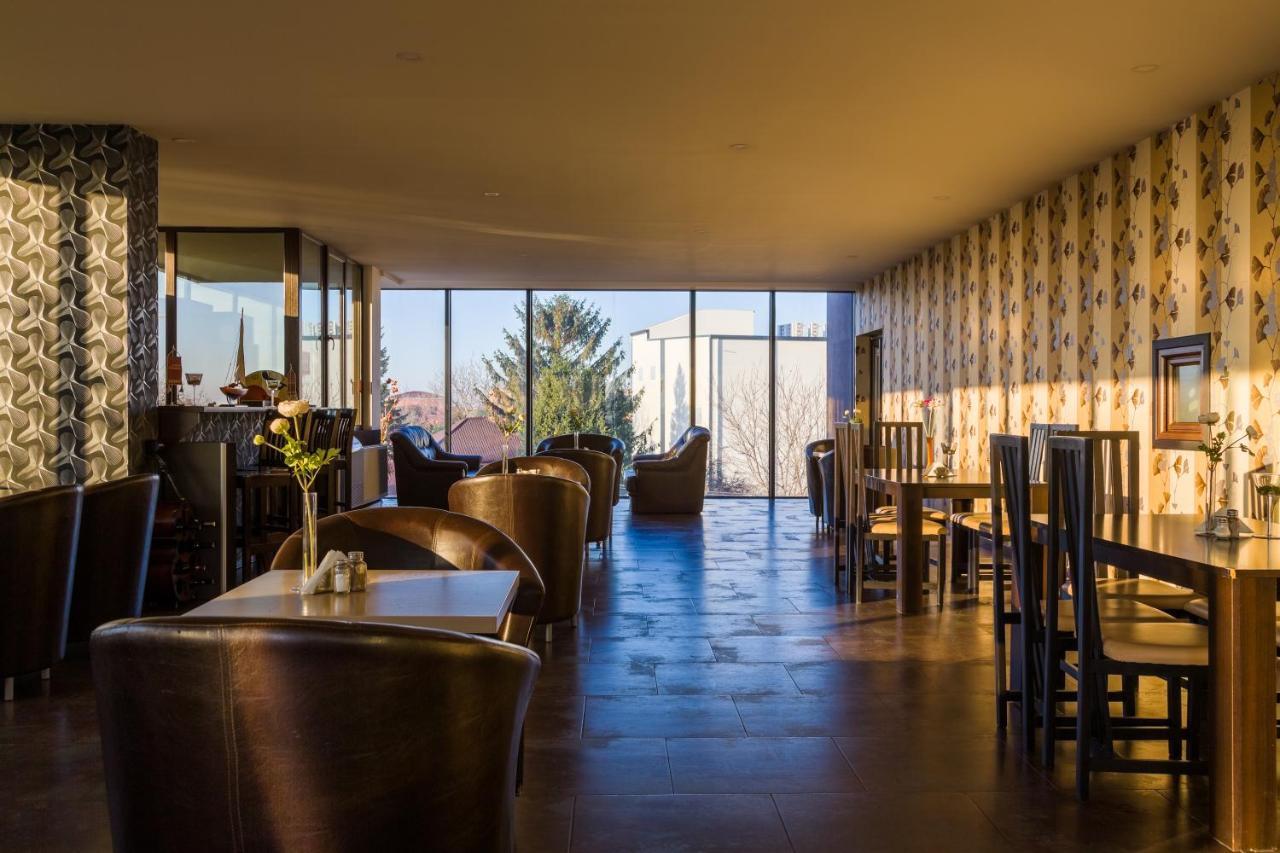 Hotel Charter Otopeni Εξωτερικό φωτογραφία