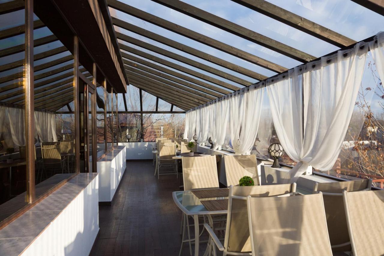 Hotel Charter Otopeni Εξωτερικό φωτογραφία