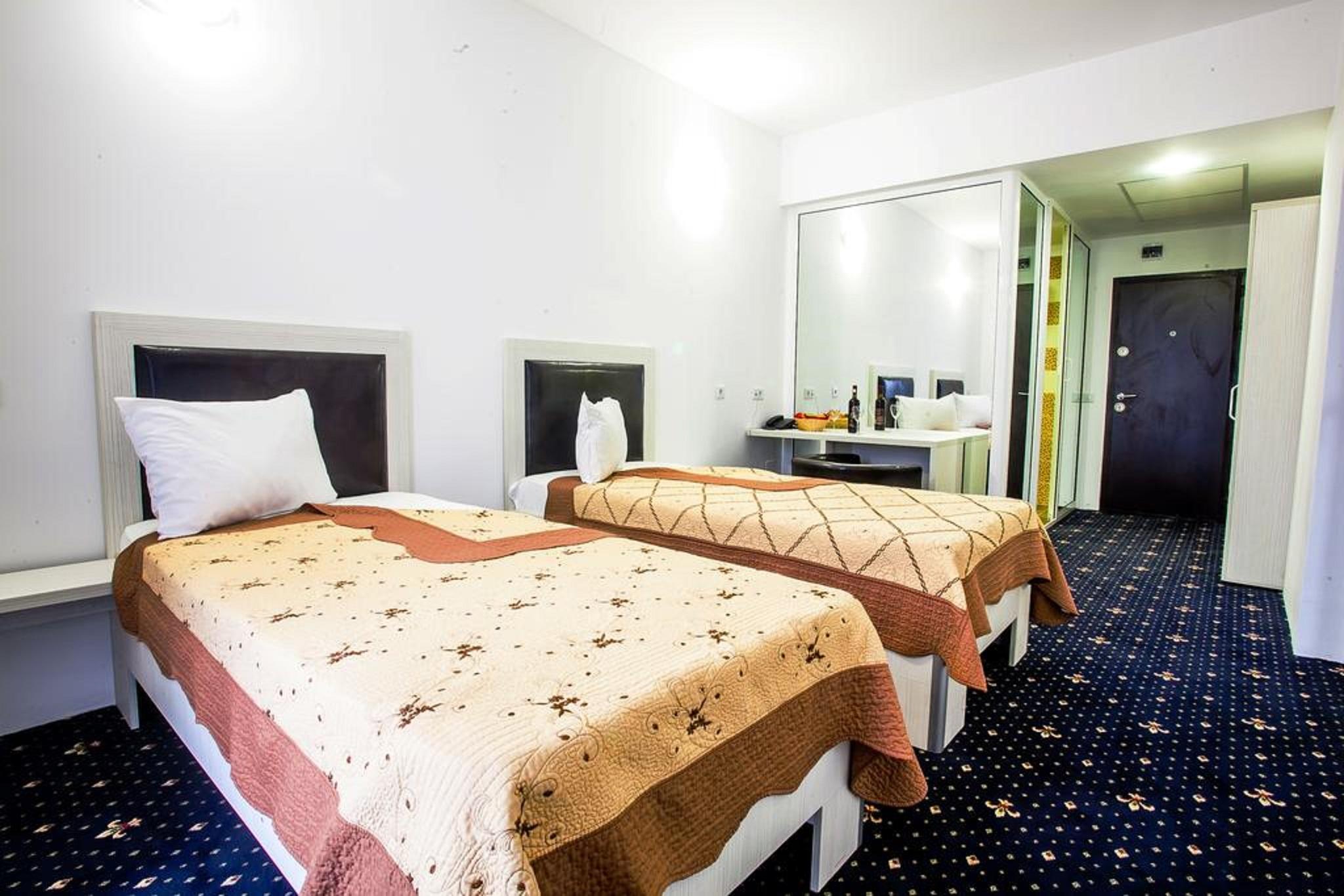 Hotel Charter Otopeni Εξωτερικό φωτογραφία