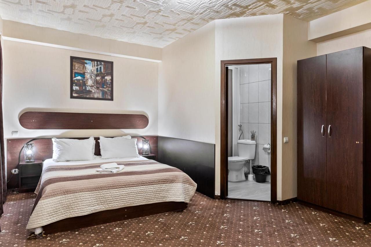 Hotel Charter Otopeni Εξωτερικό φωτογραφία