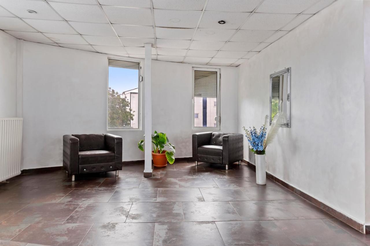 Hotel Charter Otopeni Εξωτερικό φωτογραφία