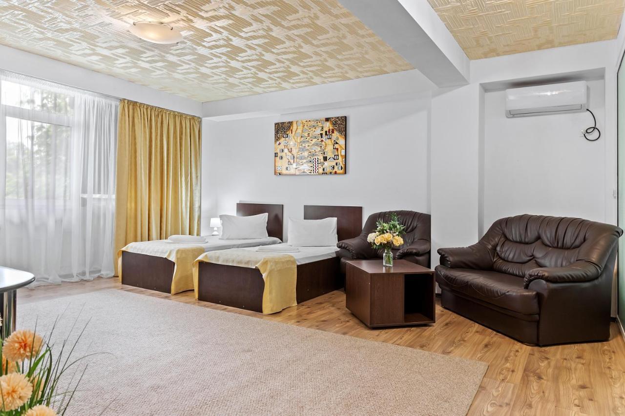 Hotel Charter Otopeni Εξωτερικό φωτογραφία