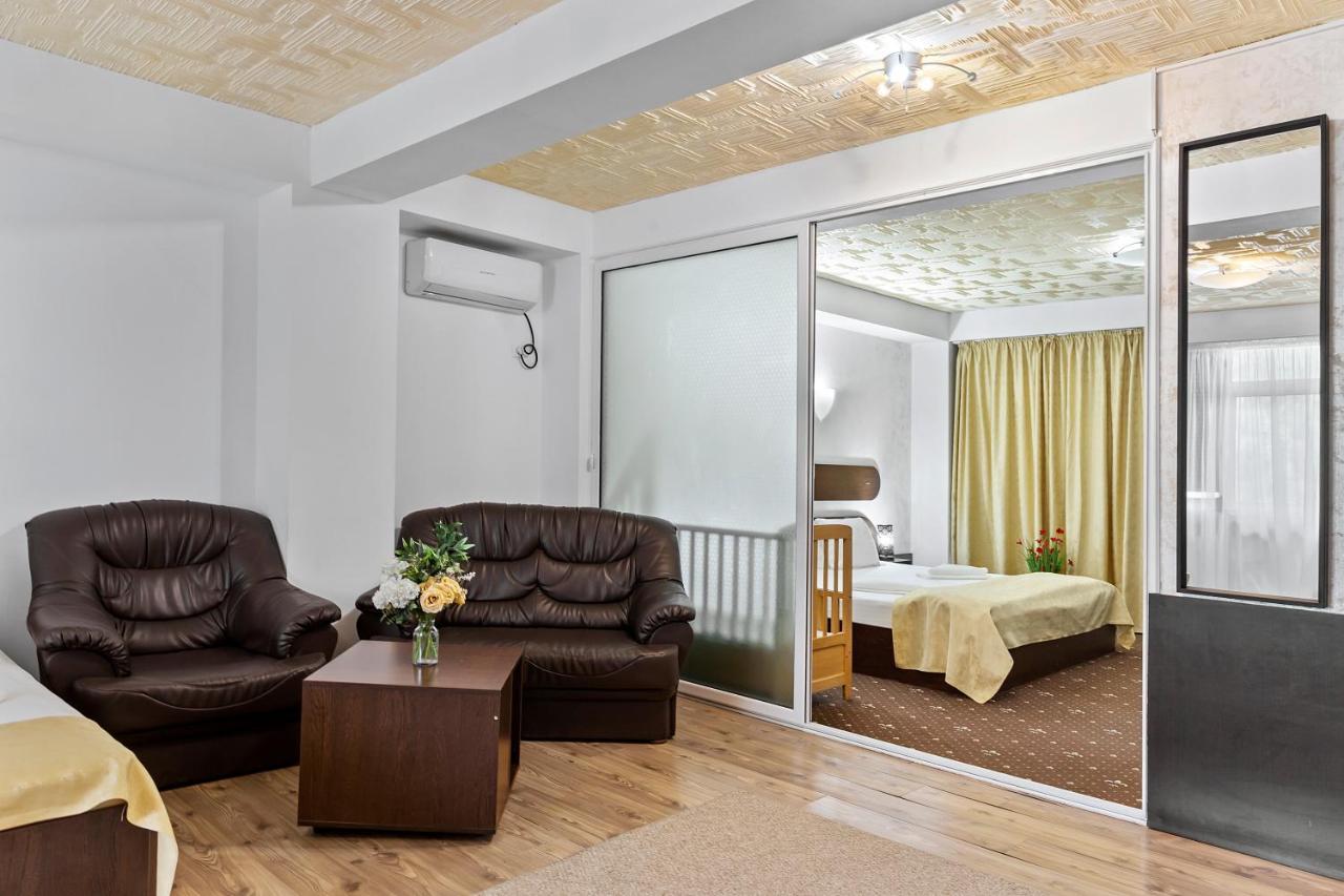 Hotel Charter Otopeni Εξωτερικό φωτογραφία