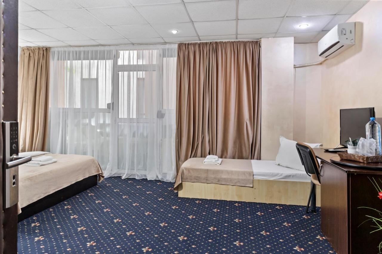 Hotel Charter Otopeni Εξωτερικό φωτογραφία