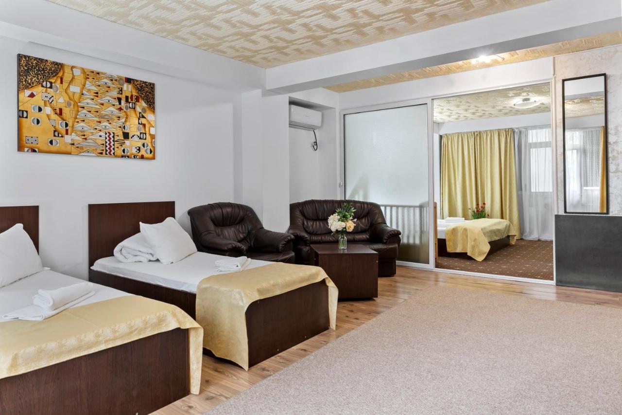 Hotel Charter Otopeni Εξωτερικό φωτογραφία