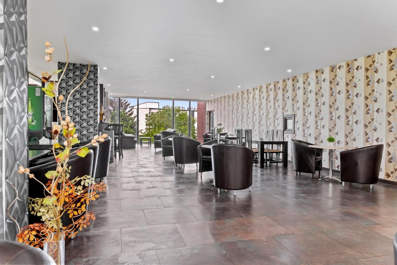 Hotel Charter Otopeni Εξωτερικό φωτογραφία