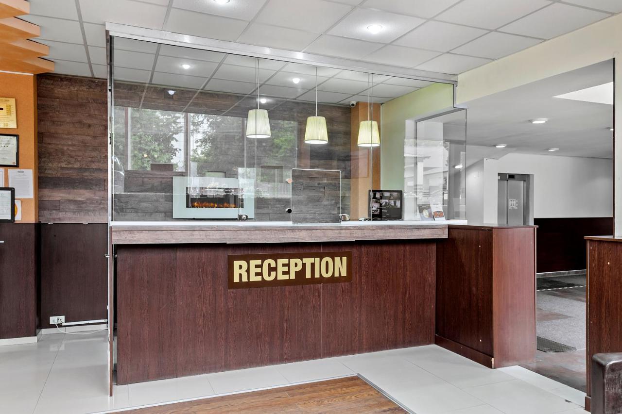 Hotel Charter Otopeni Εξωτερικό φωτογραφία