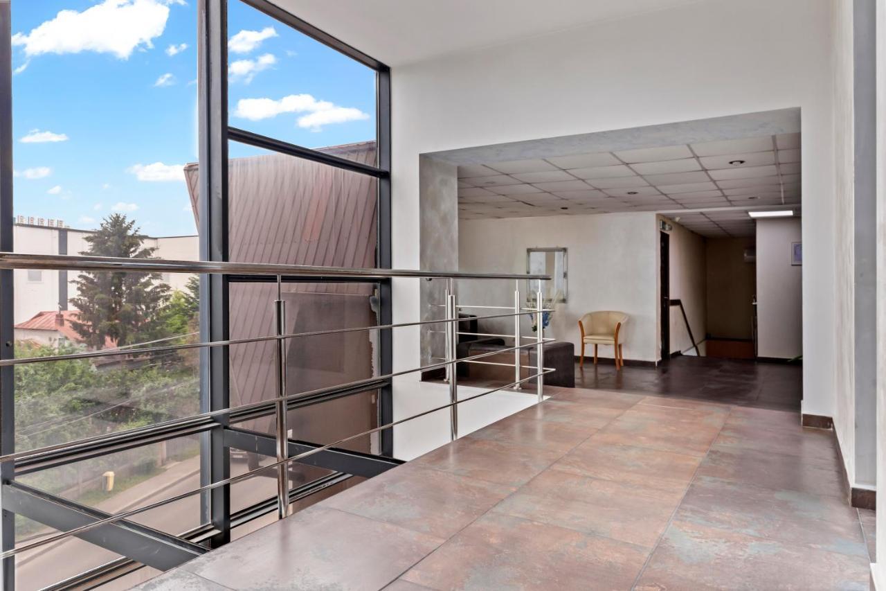 Hotel Charter Otopeni Εξωτερικό φωτογραφία