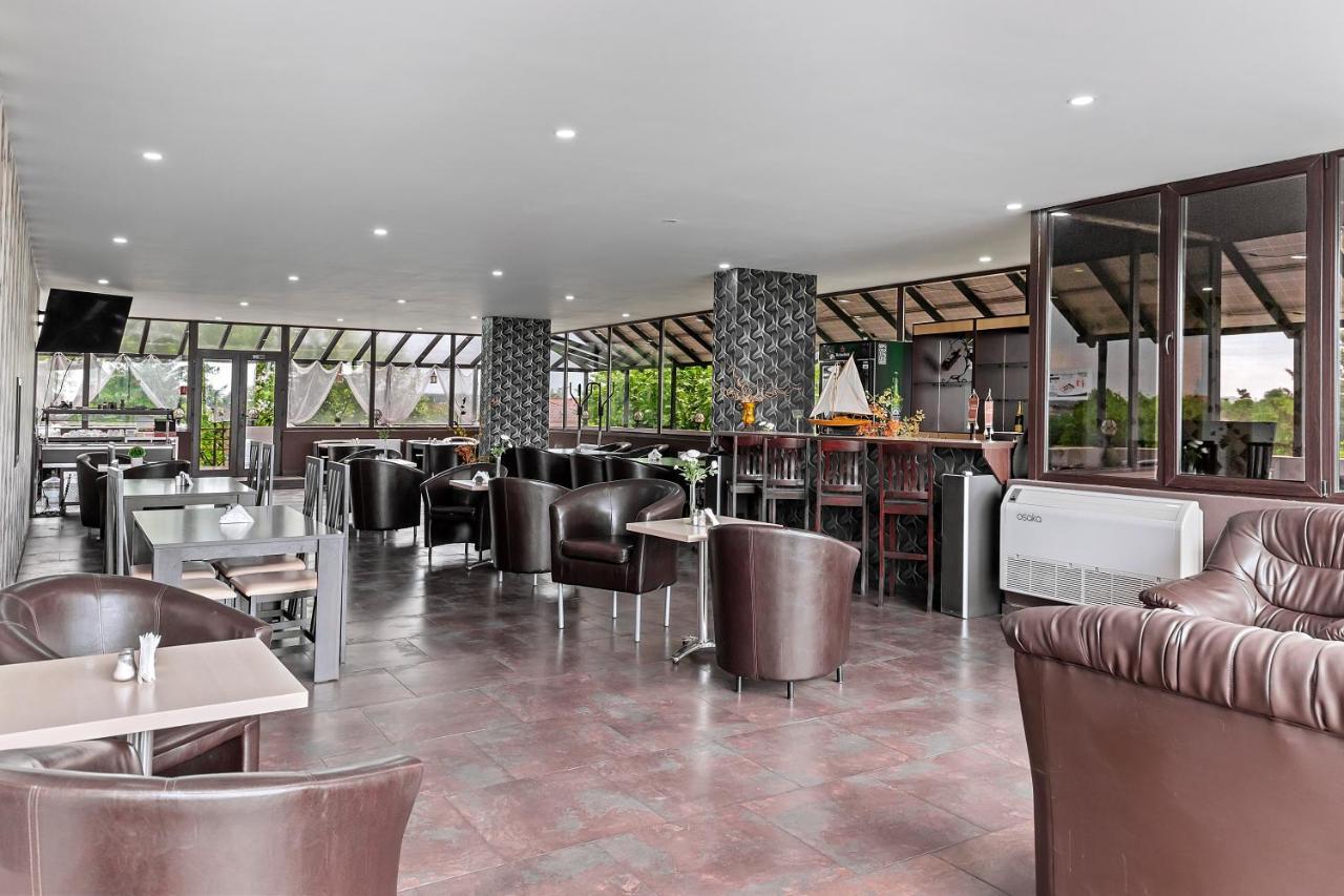 Hotel Charter Otopeni Εξωτερικό φωτογραφία