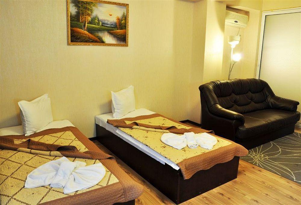Hotel Charter Otopeni Εξωτερικό φωτογραφία