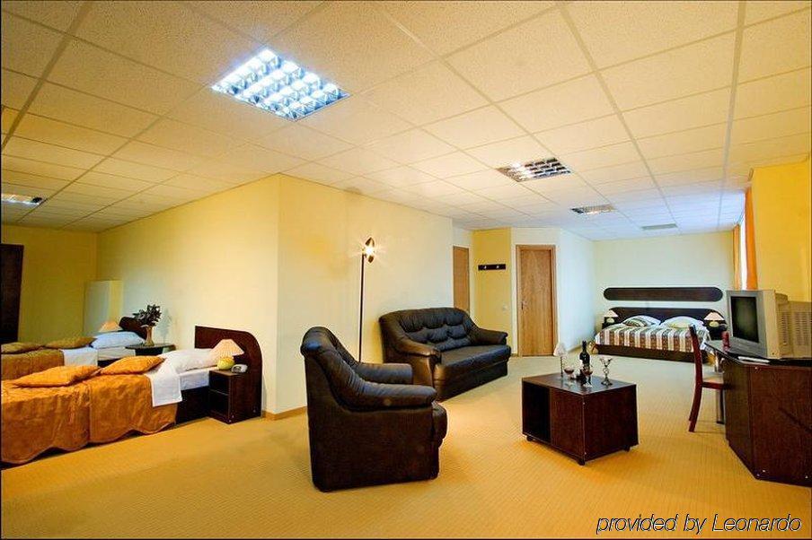 Hotel Charter Otopeni Δωμάτιο φωτογραφία