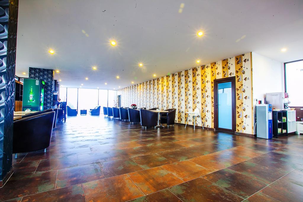 Hotel Charter Otopeni Εξωτερικό φωτογραφία