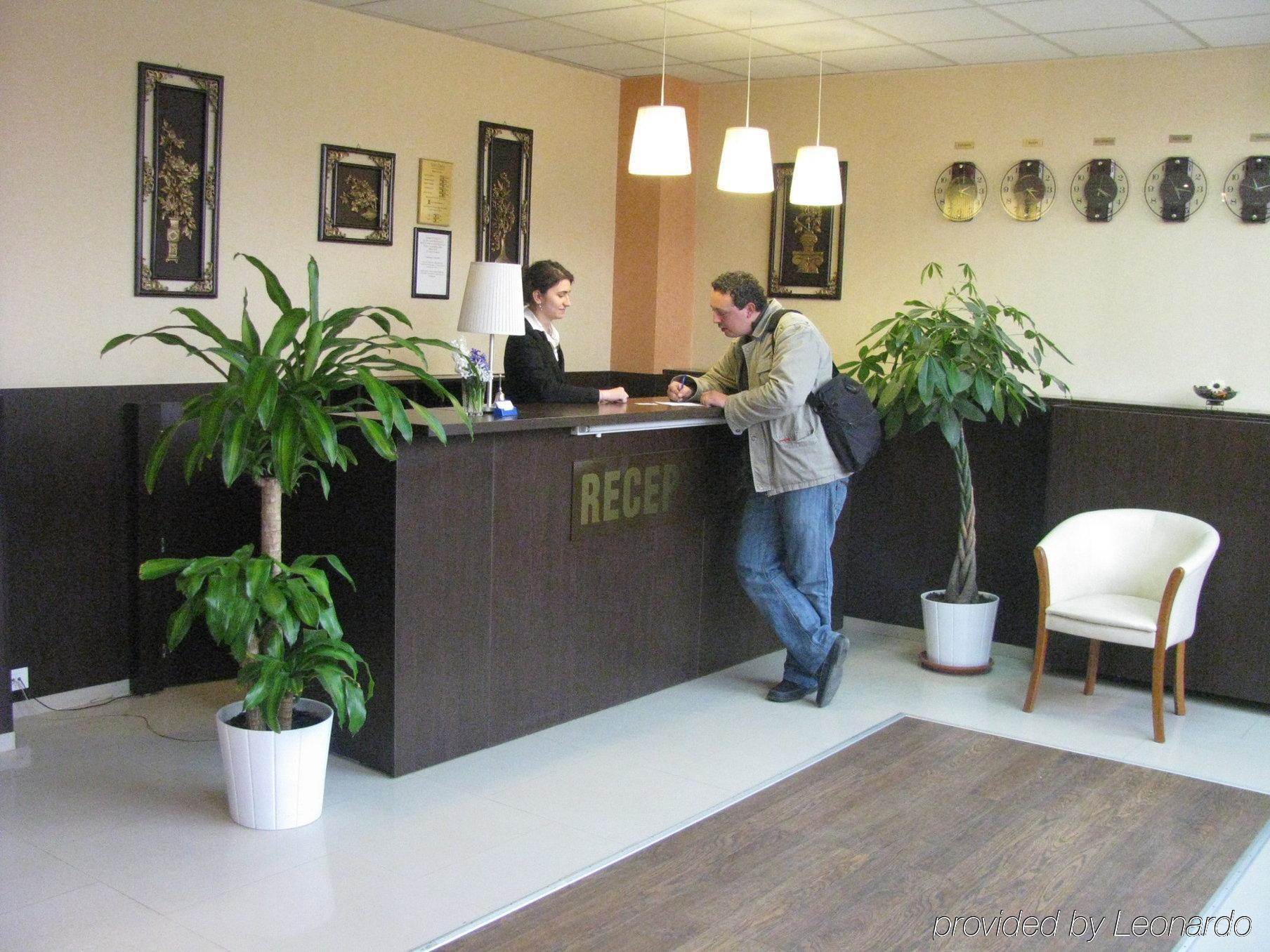 Hotel Charter Otopeni Εσωτερικό φωτογραφία